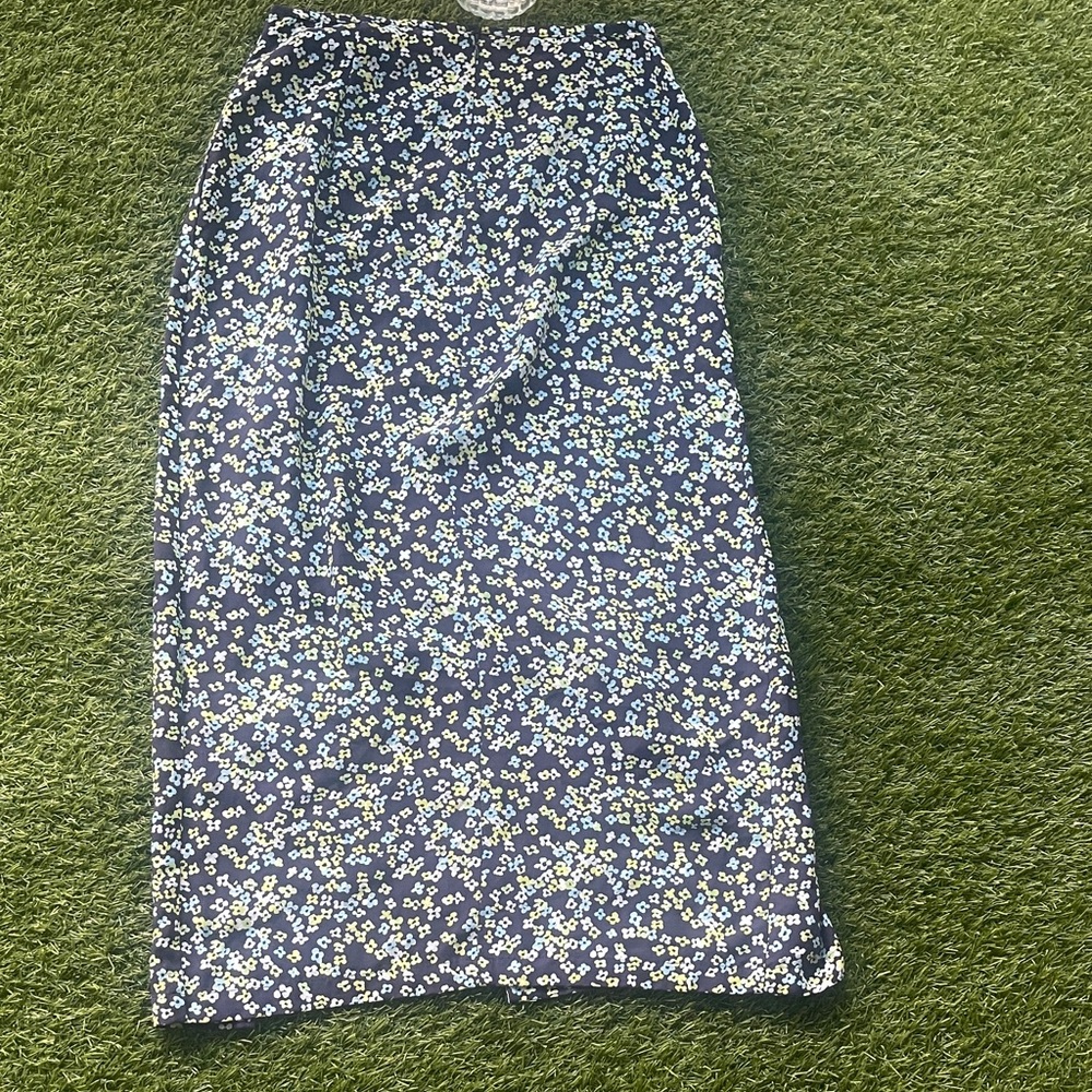 GAP Navy Floral Maxi Skirt - Picture 6 of 7